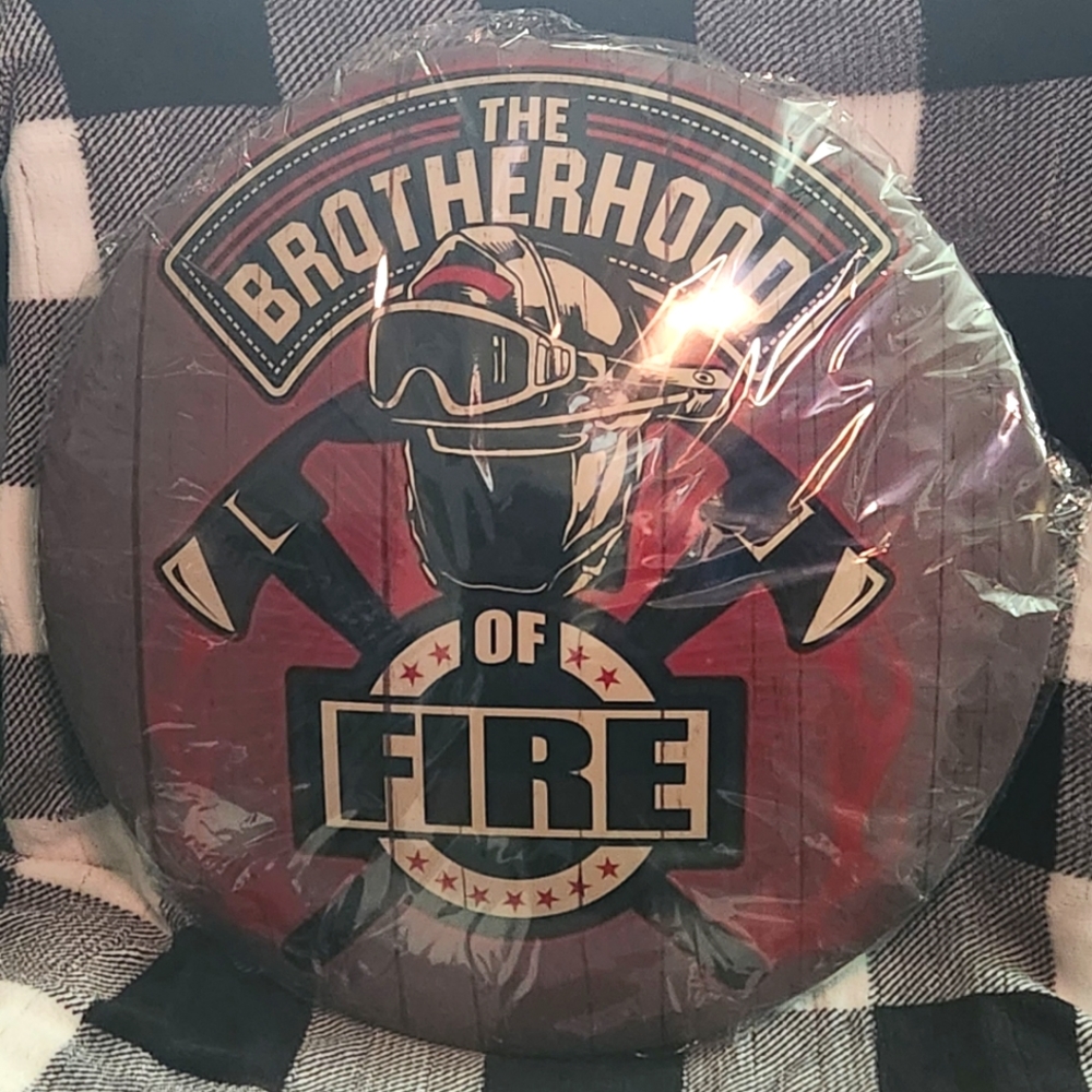 Firefighter dome metal wall hanging memorabilia *NEW*